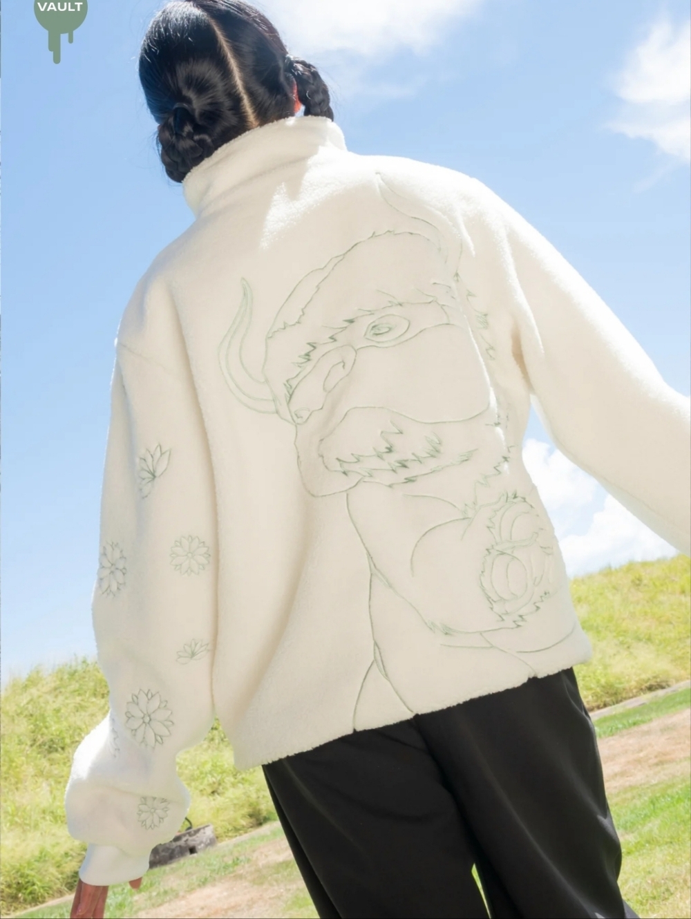 BM Appa Fluffy 3/4 Zip Sweater